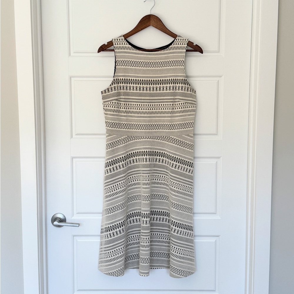 Banana Republic Factory Sleeveless Dress - White/Cream Gray Geometric - Size 10